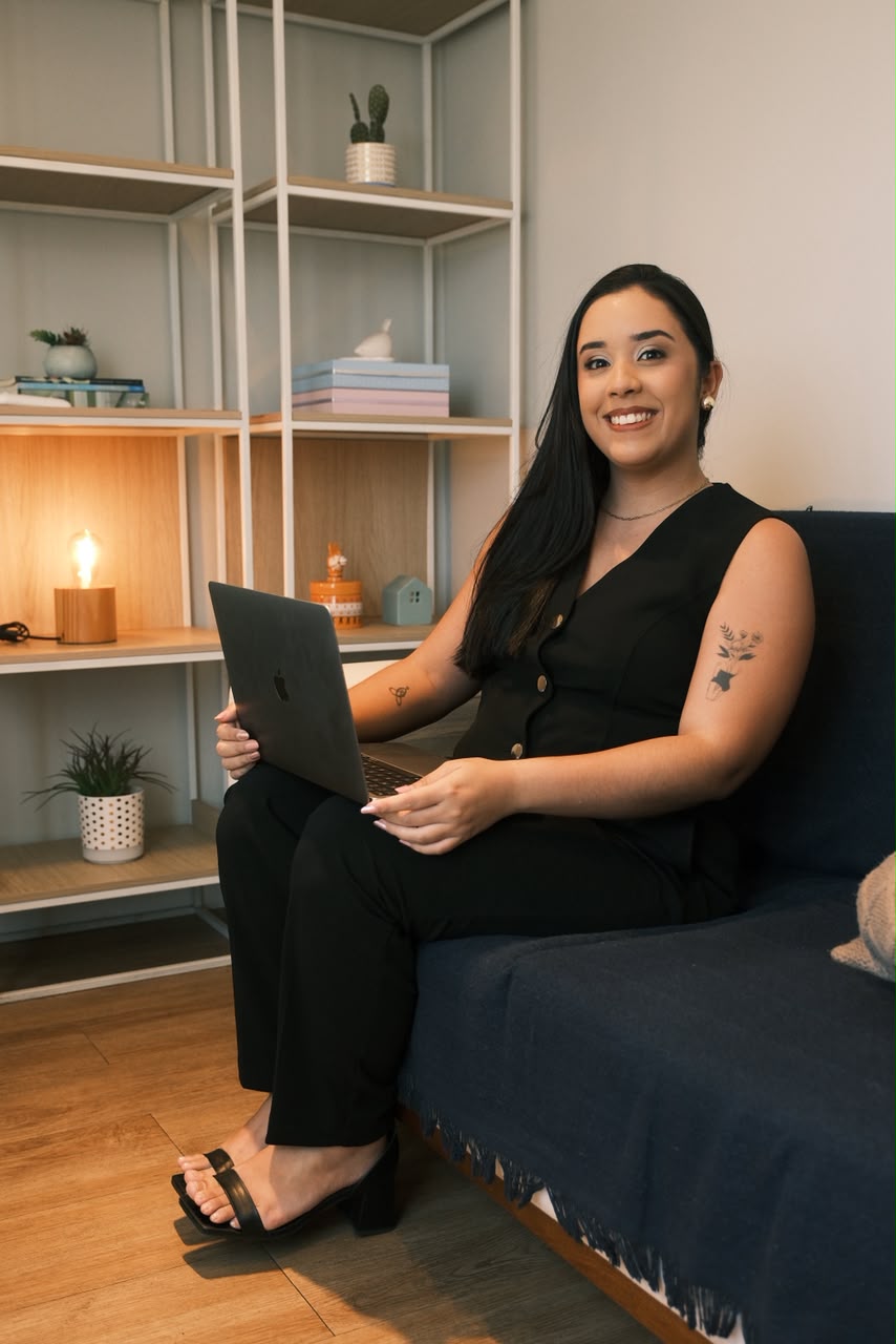 Heloísa em atendimento online